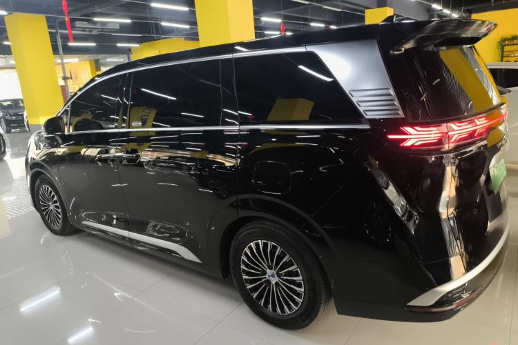 Used Denza D9 2024 DM-i 980 Four-Wheel Drive Flagship Model
