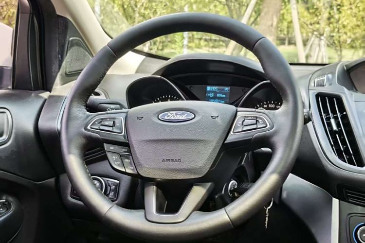 Used Ford Kuga 2017 EcoBoost 180 Two-Wheel-Drive Platinum Edition
