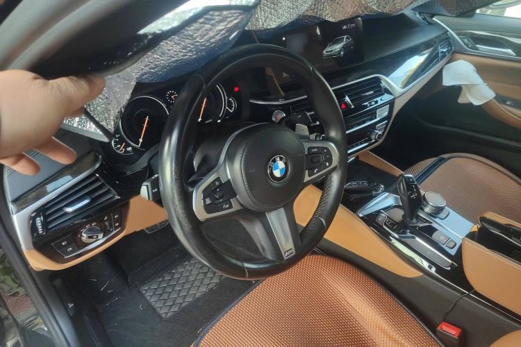 Used BMW 5 Series 2018 Facelifted 530Li xDrive M Sport Package
