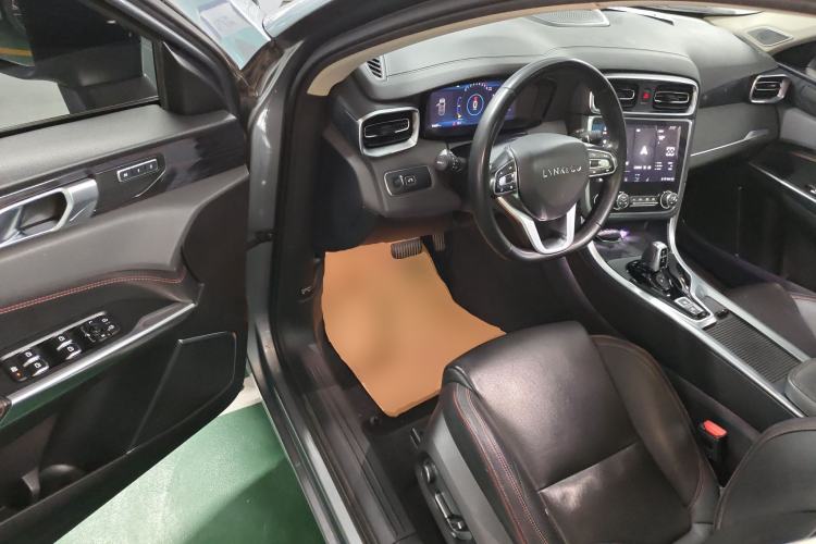 Used Lynk & Co 01 2019 2.0T Two-Wheel Drive Zhaopu Version China VI Standard
