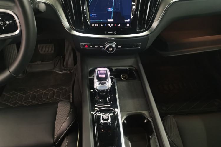 Used Volvo S60 2025 B5 Zhiya Sport Edition
