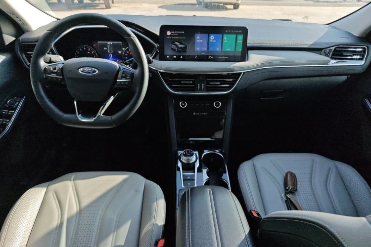 Used Ford Escape 2020 EcoBoost 245 Two-Wheel-Drive Titanium Edition
