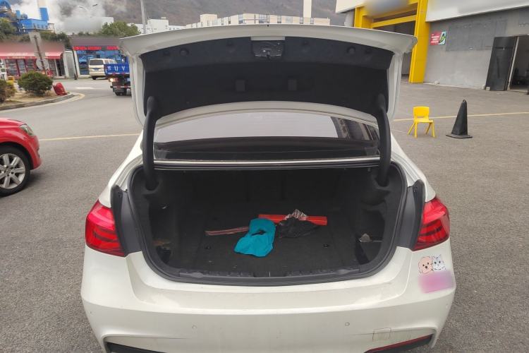 Used BMW 3 Series 2017 318i Fashion Model
