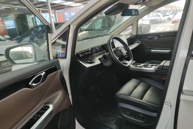 Used GAC Trumpchi Trumpchi E8 2024 Honor Series 2.0L Honor Edition