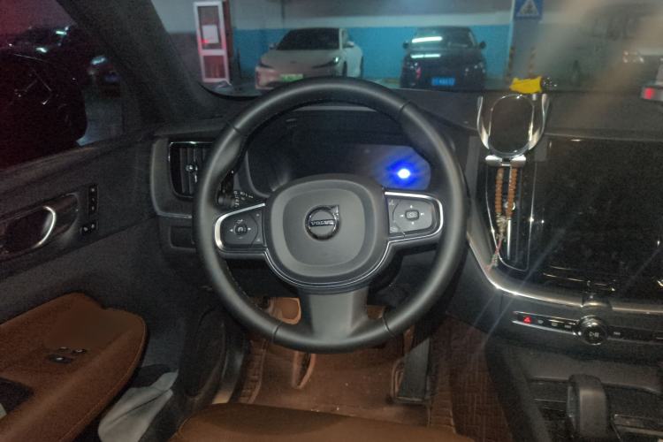 Used Volvo XC60 2024 B5 4x4 Smart Luxury Edition
