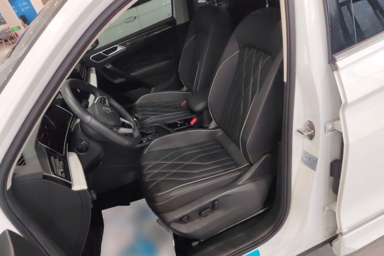 Used Volkswagen Tiguan L 2024 Outstanding Model 330TSI Automatic Two-Wheel Drive R-Line Dragon Glory Edition
