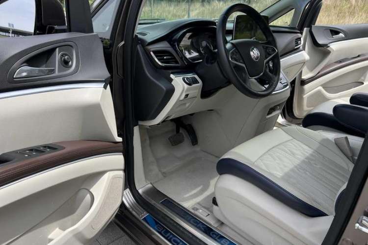 Used Buick GL8 2020 Land Business Class 652T Luxury Model
