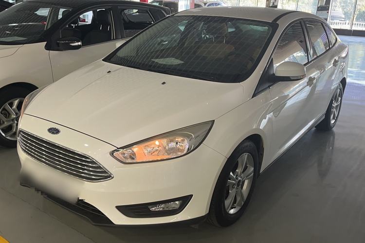 Used Ford Focus 2015 Sedan 1.6L Automatic Comfort Model
