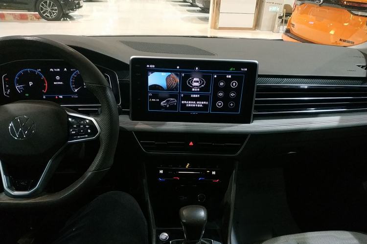 Used Volkswagen Tiguan L 2022 380TSI Automatic All-Wheel Drive R-Line Flagship 7-Seater
