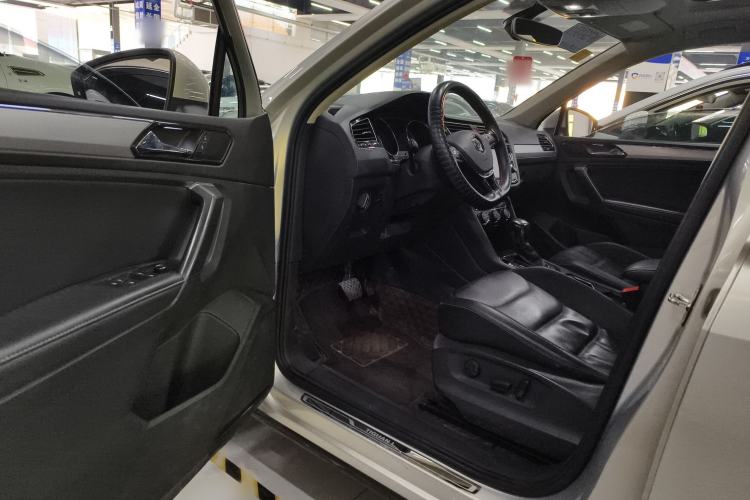 Used Volkswagen Tiguan L 2018 330TSI Automatic Two-Wheel Drive Luxury Edition
