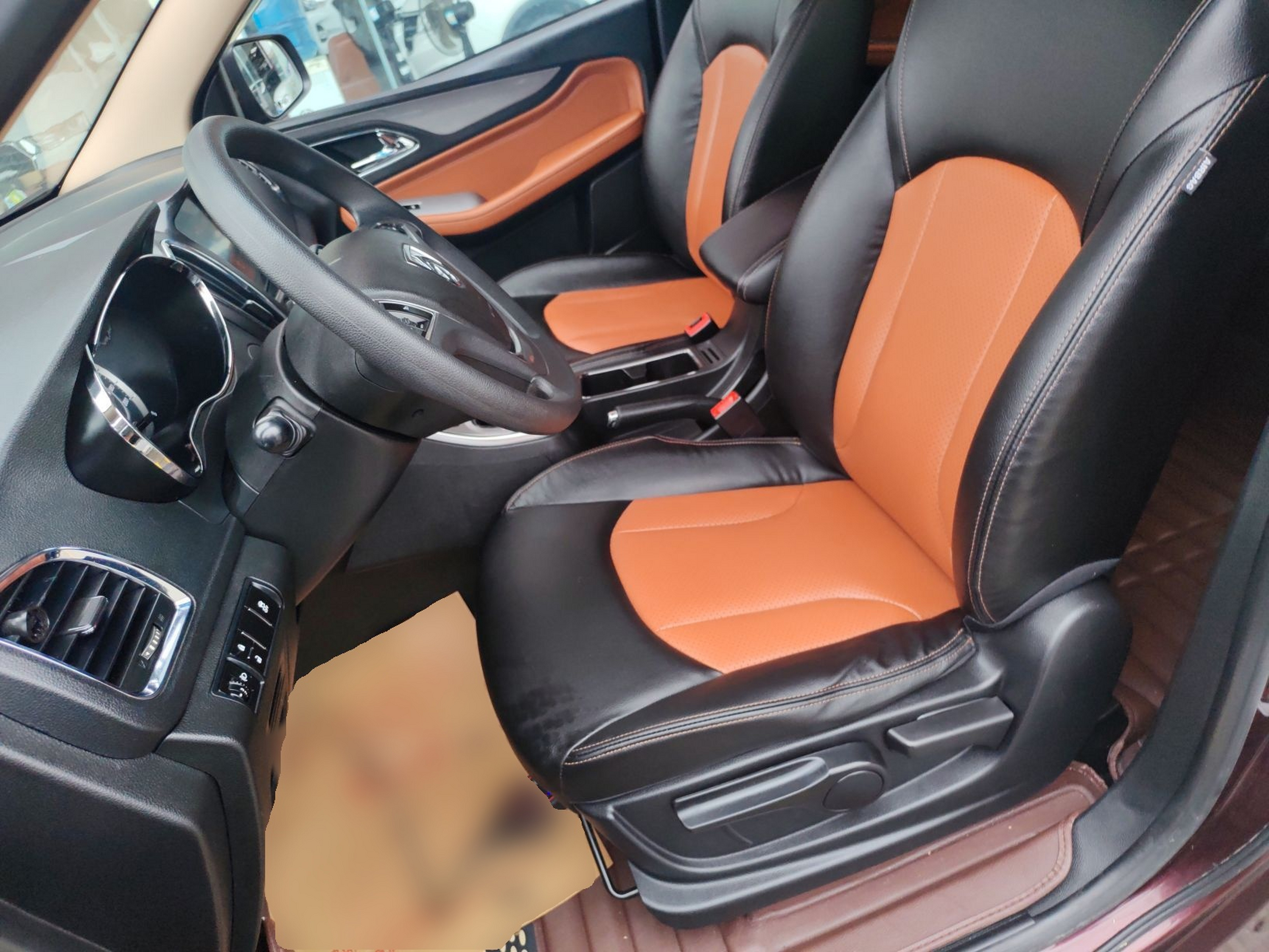 Переднее сиденье в автомобиле