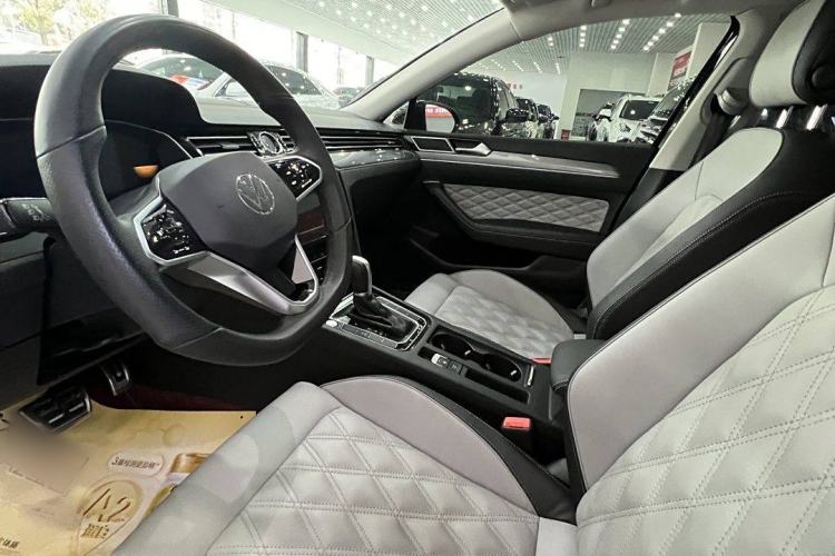 Used Volkswagen Magotan 2023 2 Million Units Limited Edition 330TSI DSG Leading Version