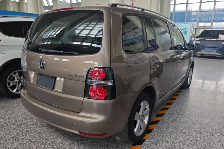 Used Volkswagen Touran 2015 1.4T DSG Comfort Edition 5 Seats