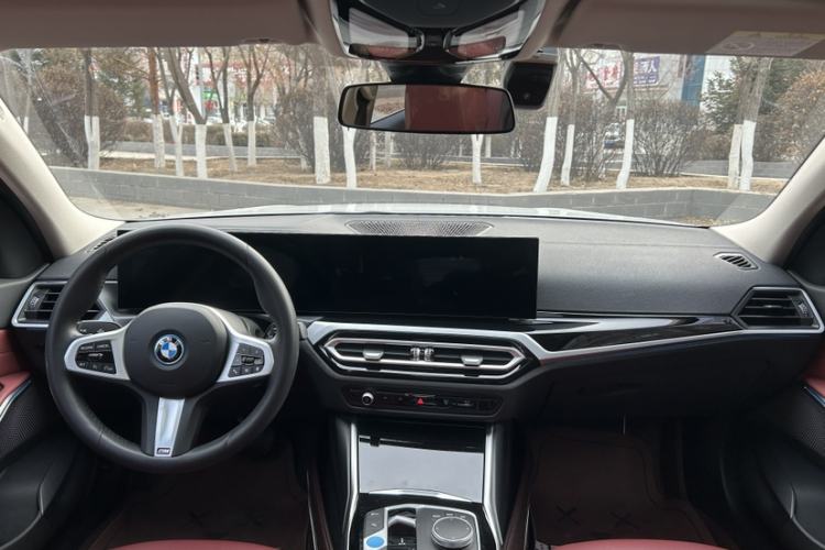 Used BMW i3 2024 eDrive 35 L
