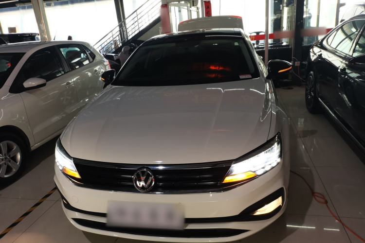 Used Volkswagen Lamando 2019 230TSI DSG Fashion Edition China VI
