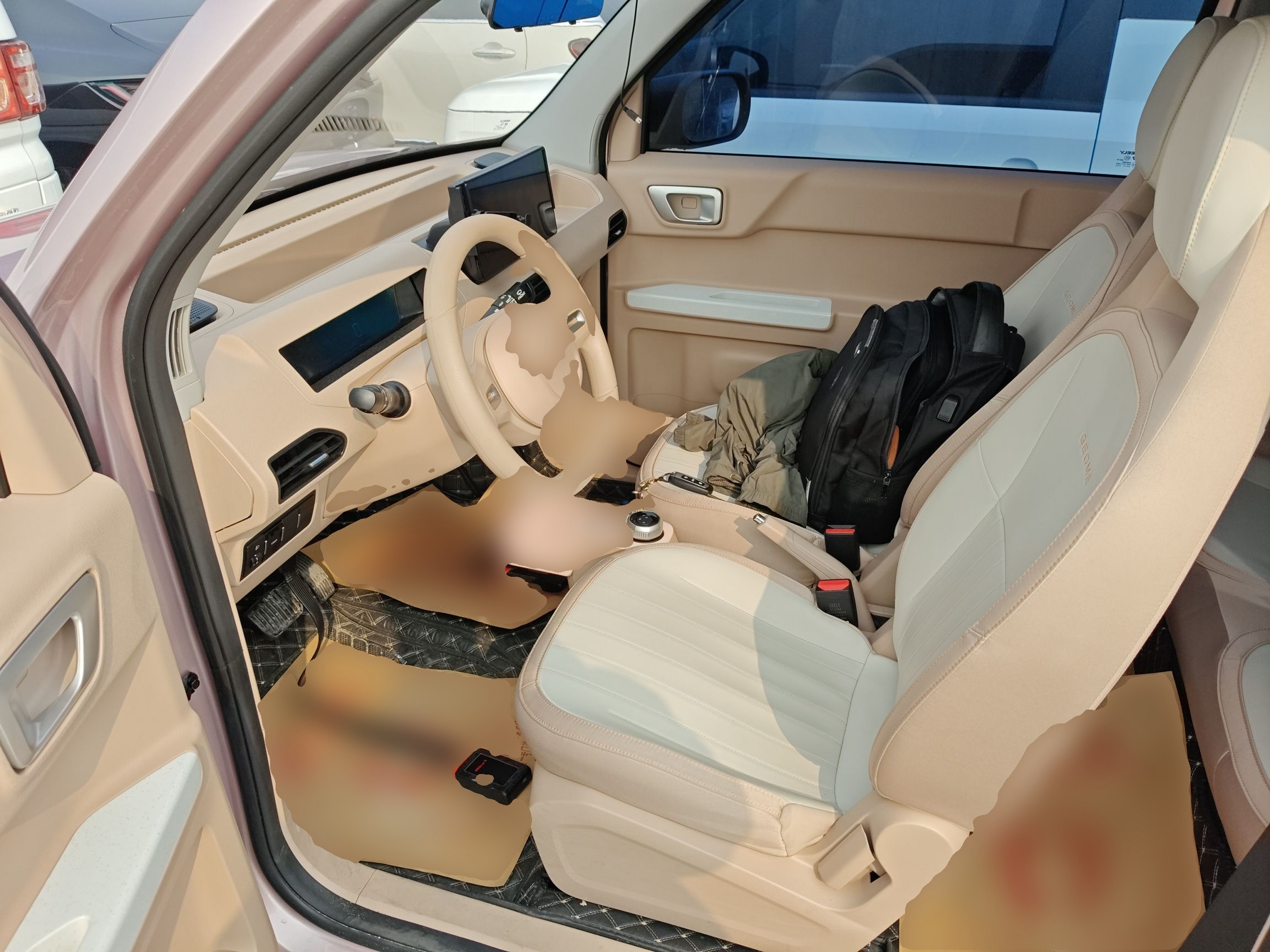 Переднее сиденье в автомобиле