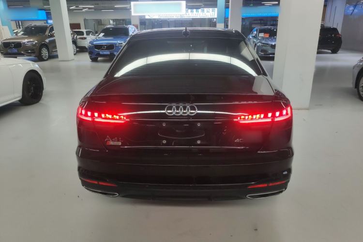 Used Audi A4L 2022 40 TFSI Luxury Dynamic Model