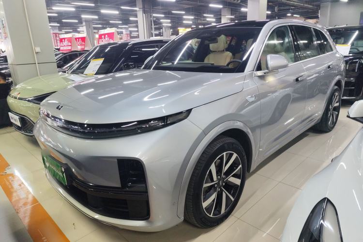Used Li Auto L7 2023 Air model
