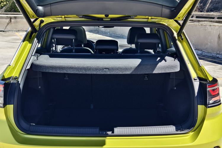 Used Volkswagen T-ROC 2023 300TSI DSG Two-Wheel Drive Starlight Edition
