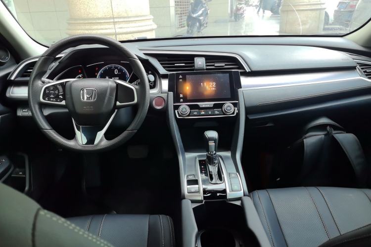 Used Honda Civic 2016 220TURBO CVT Luxury Edition
