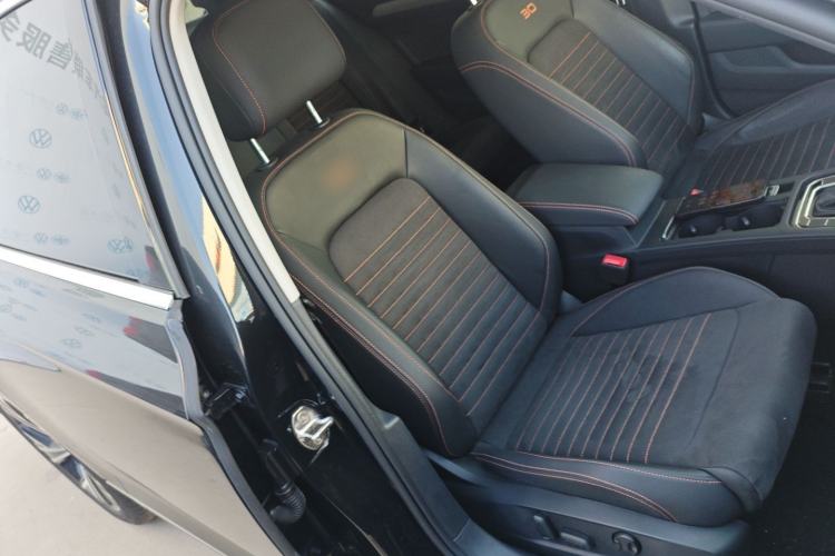 Used Volkswagen Magotan 2021 330TSI DSG 30th Anniversary Edition
