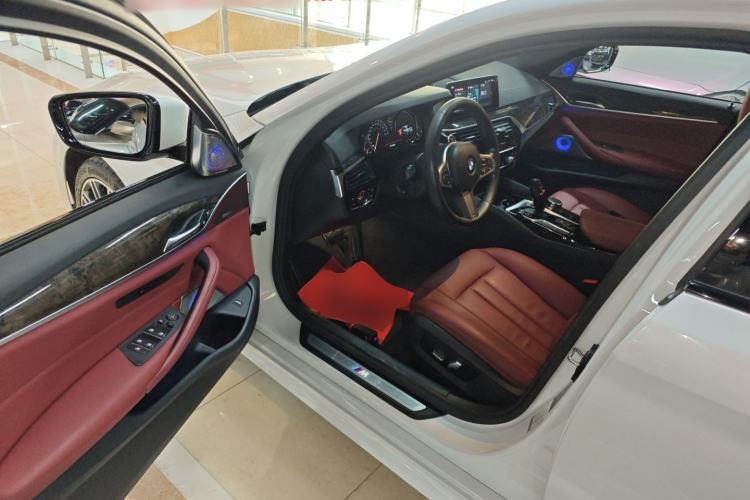 Used BMW 5 Series 2018 530Li Leading Model M Sport Package
