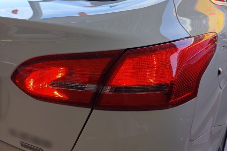 Used Ford Focus 2017 Sedan EcoBoost 180 Automatic Elite Model