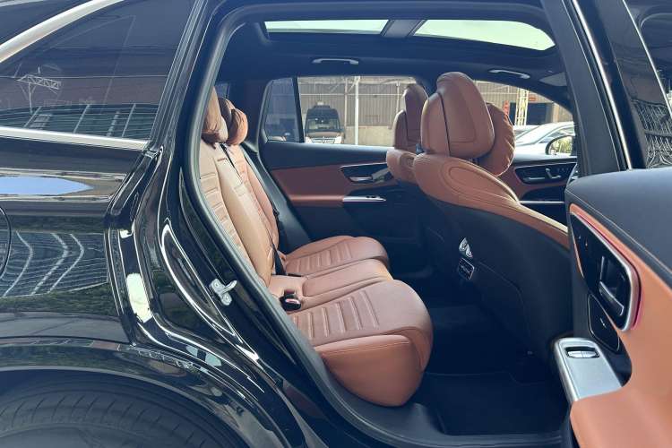 Used Mercedes-Benz GLC 2023 Refreshed GLC 300 L 4MATIC Dynamic Edition 5 Seats