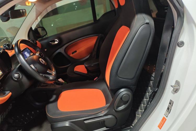 Used  fortwo 2015 1.0L 52 kW Hardtop Passion Edition
