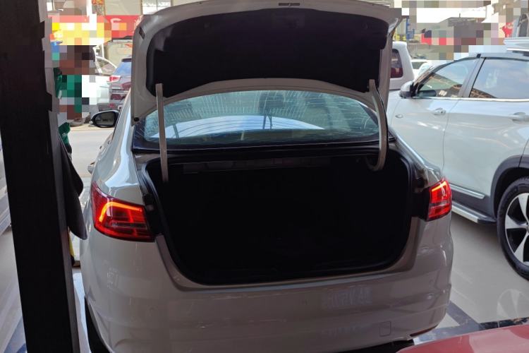 Used Ford Escort 2015 1.5L Manual Comfort Model
