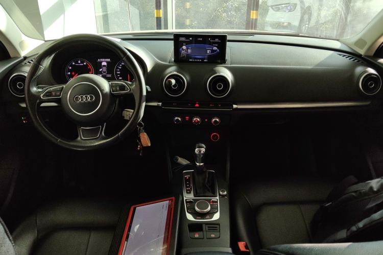 Used Audi A3 2017 Limousine 35 TFSI Ambition Edition
