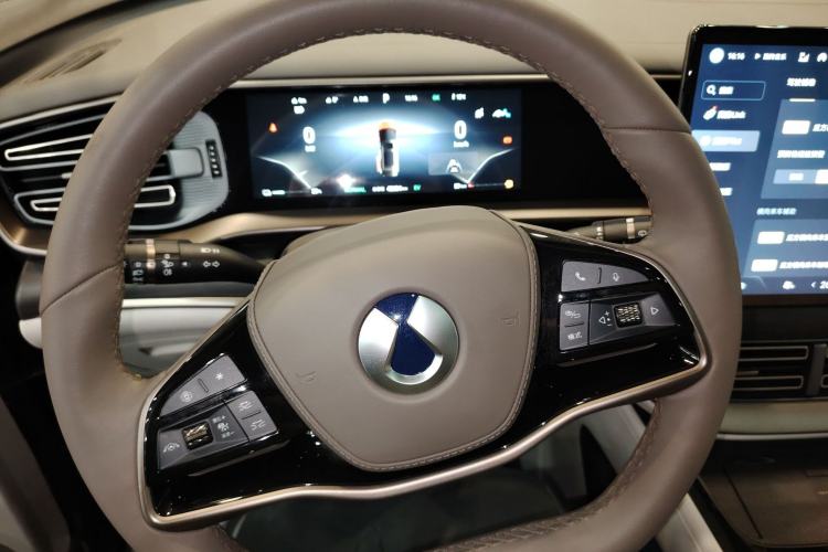 Used Denza D9 2022 DM-i 970 Four-Wheel Drive Prestige Model
