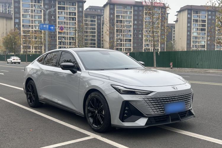 Used Changan UNI-V 2022 1.5T Prestige Version
