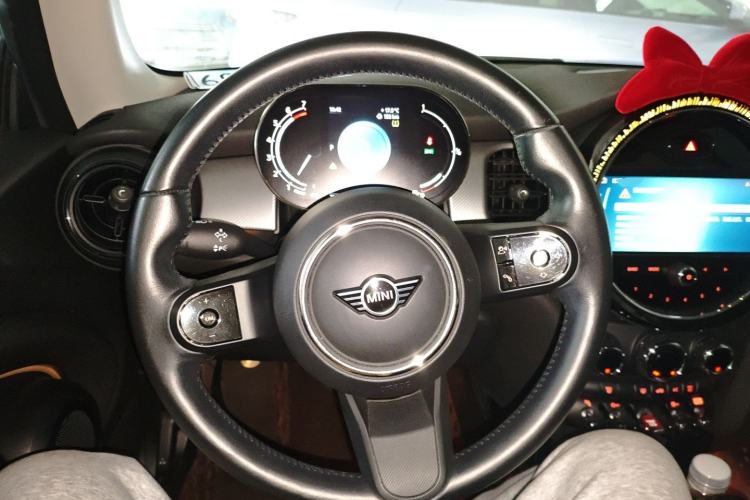 Used  MINI 2022 1.5T COOPER Classic Edition
