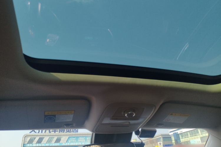 Used Roewe RX8 2018 30T Smart Connectivity All-Wheel Drive Supreme Edition