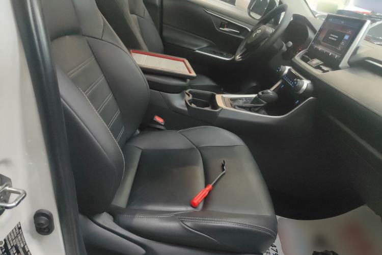 Used Toyota Wildlander 2020 2.0L CVT 4x4 Luxury Edition
