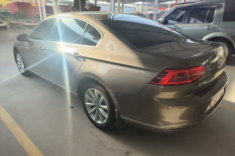 Used Volkswagen Magotan 2017 330TSI DSG Leading Model
