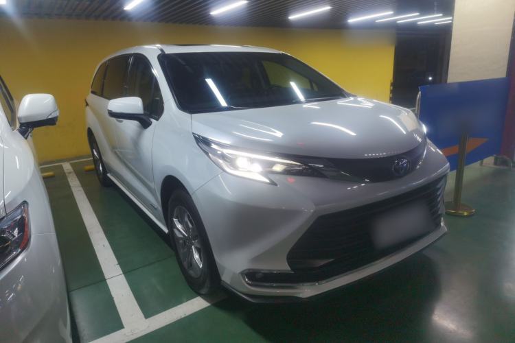 Used Toyota Sienna 2023 2.5L Hybrid Comfort Edition
