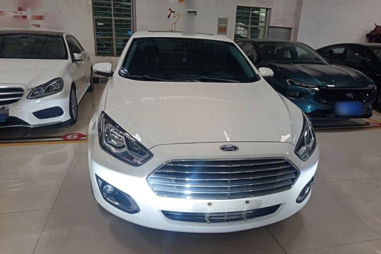 Used Ford Escort 2015 1.5L Automatic Fashion Model
