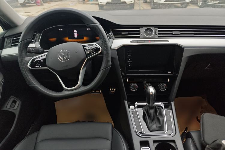 Used Volkswagen Magotan 2025 Zhongxiang Version 280TSI DSG Comfort Edition