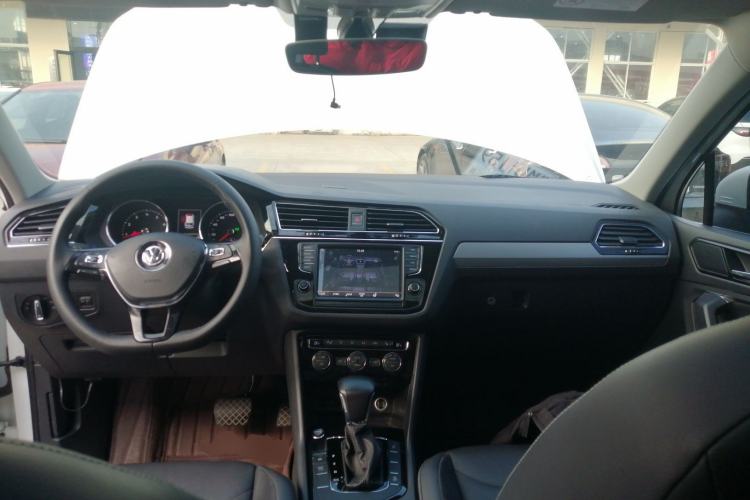 Used Volkswagen Tiguan L 2017 330TSI Automatic Two-Wheel Drive Luxury Edition
