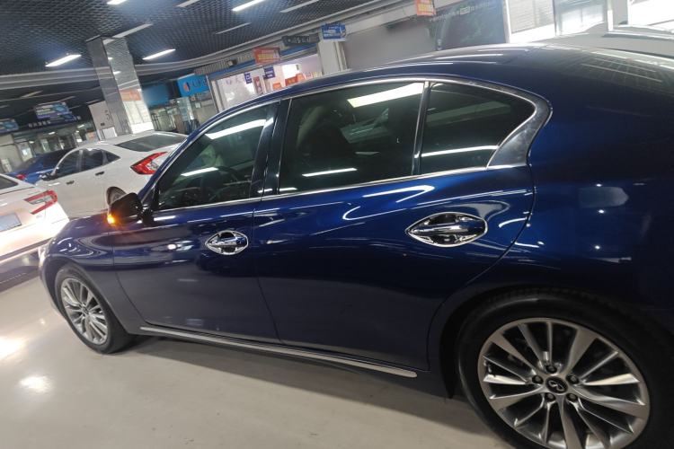 Used Infiniti Q50L 2018 2.0T Enjoyment Version China VI Standard
