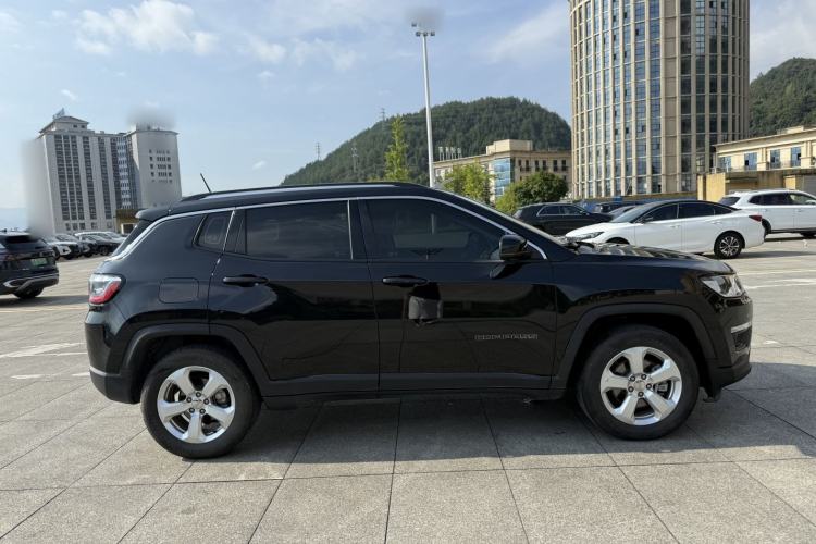 Used  Compass 2019 220T Automatic Enjoyment Version