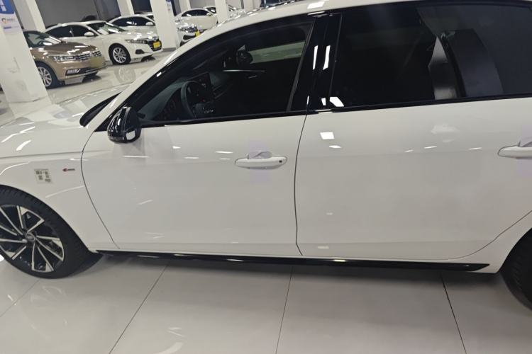 Used Audi A4L 2023 40 TFSI Luxury Dynamic Model