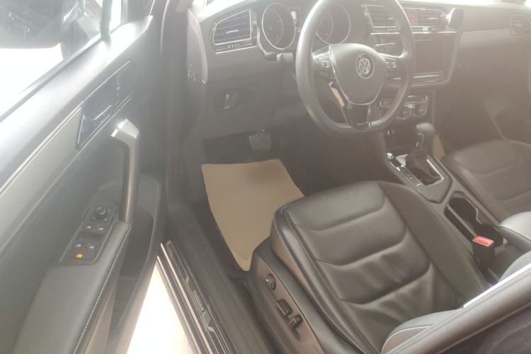Used Volkswagen Tiguan L 2018 Revised Version 330TSI Automatic Two-Wheel Drive Comfort Edition
