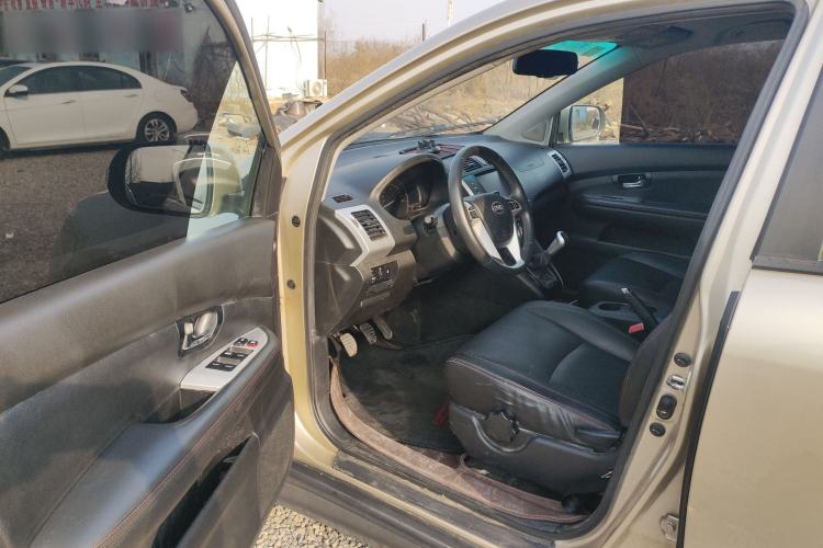 Used BYD S6 2014 2.0L Manual Luxury 5-Seater
