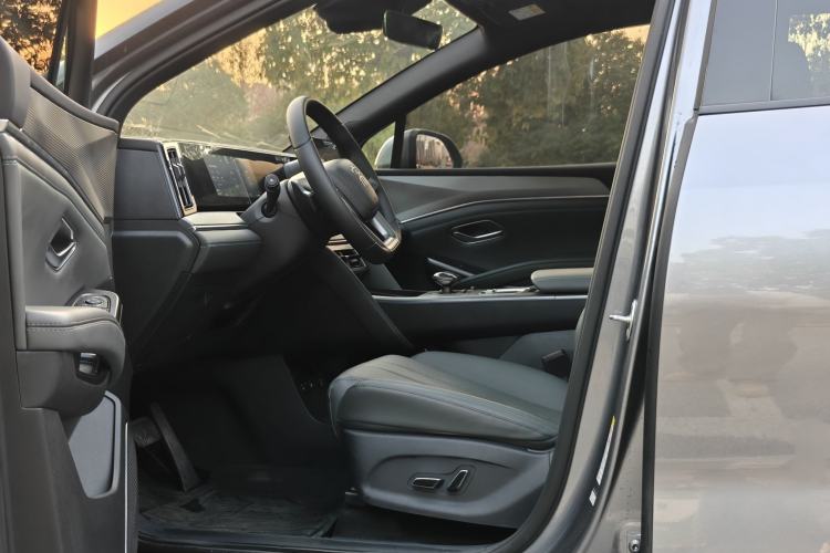 Used BYD Song L DM-i 2025 Intelligent Driving Version 112 km Leading Trim
