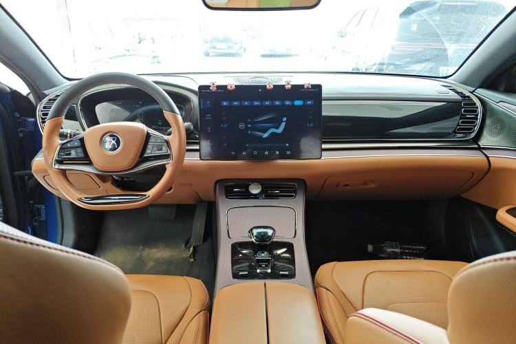 Used BYD Han 2022 DM-i 121KM Prestige Model
