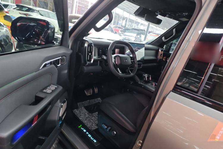 Used JETOUR Traveler 2023 2.0T All-Wheel Drive CrossPRO+