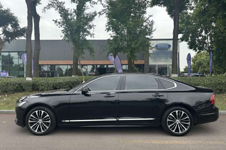 Used Volvo S90 2024 B5 Zhiyi Luxury Edition
